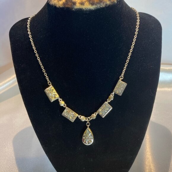 A•LINE Amy Kaplan Green Glass Statement Necklace - Picture 2 of 9